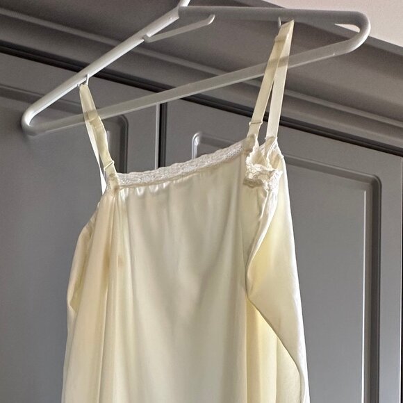 White Slip - Picture 4 of 7